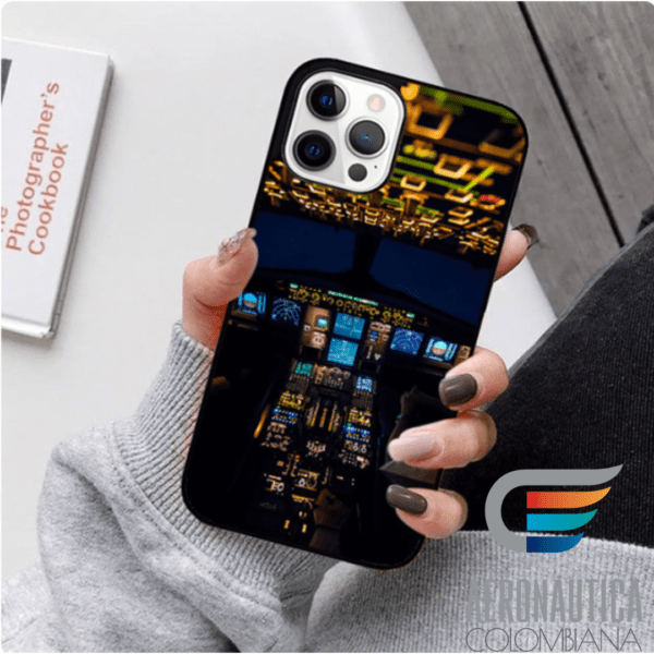 Carcasas de Celular con Diseños de Cabinas de Avión - Protege y Estiliza con Pasión por la Aviación
